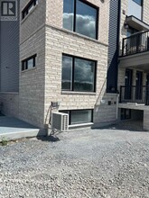 Building Photo - 717 Arcadian Private