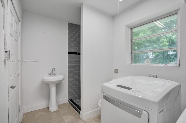 Building Photo - 12525 SW 104th St