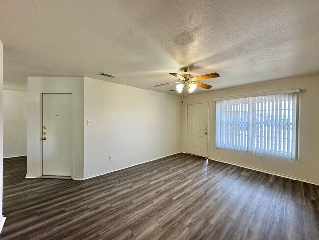 Building Photo - 5108 Lauren Lea Dr