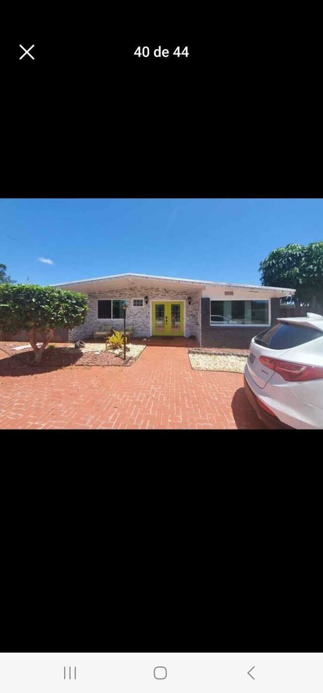 Foto del edificio - 1649 NE 53rd Ct
