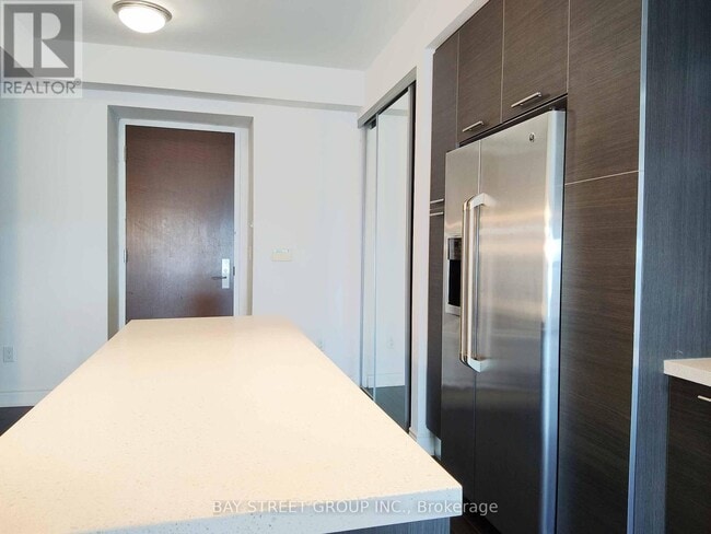 Photo du bâtiment - 388-6388 Yonge St