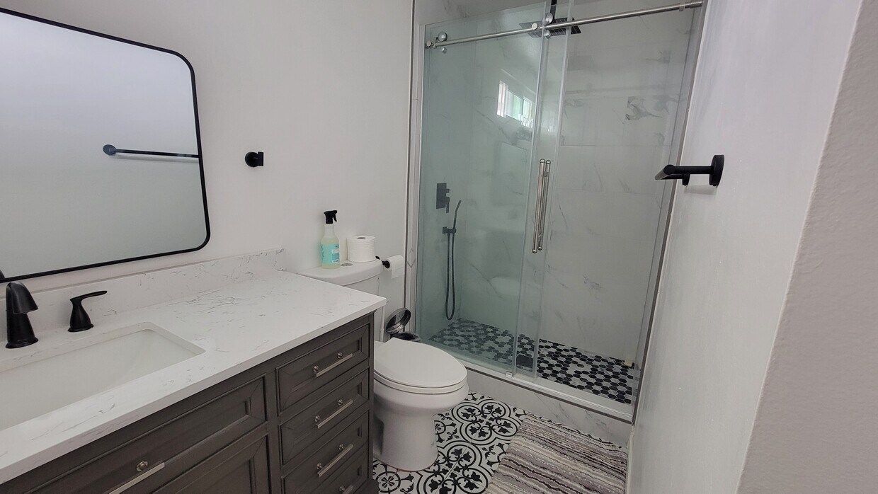 Bathroom - 1132 Gleneagles Ter