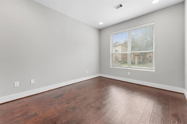 Foto del edificio - 3113 Gillespie St