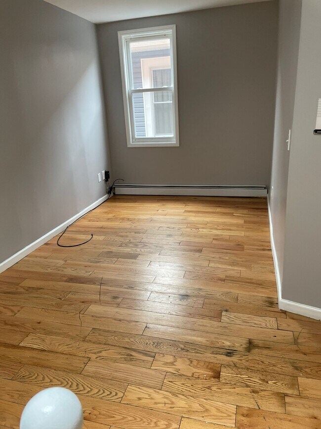 Foto del edificio - 168 Woodlawn Ave