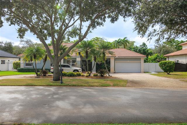 Foto principal - 8240 NW 154th Ter