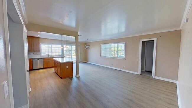 Foto del edificio - 5132 McComber Rd