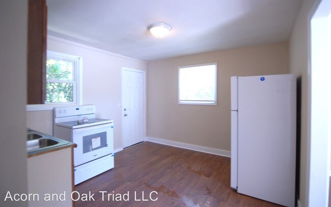 Building Photo - 1018 Dillard St