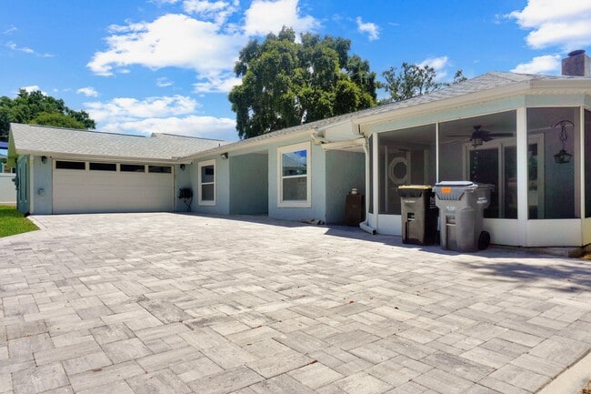 Foto del edificio - Single Family Home Near Legoland Now Avail...
