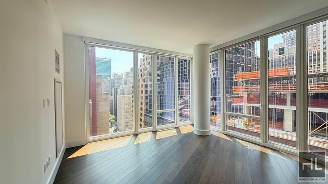 Building Photo - East 44th Street