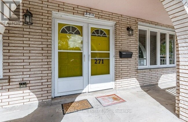 Building Photo - 271 Carson Dr