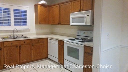 Building Photo - 1384 Water Edge Dr