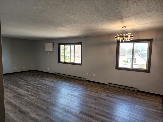 Foto del edificio - Sunrise Apartments LLC 16 Unit