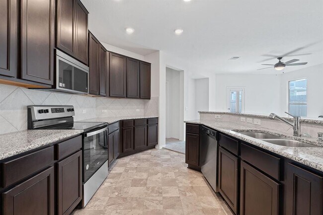 Foto del edificio - 4720 Pell Rd