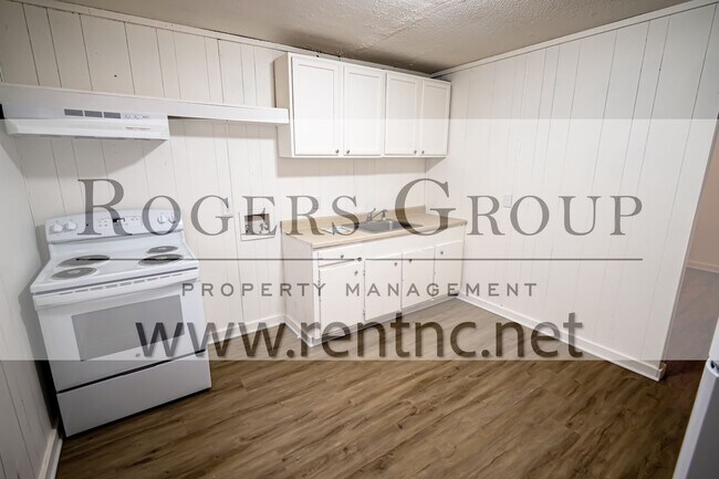 Foto del edificio - #450 - 416-418 Ridley St Duplex