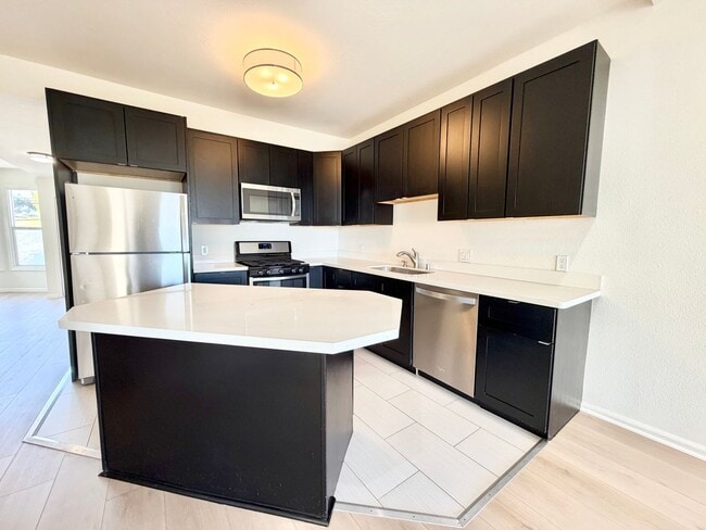 Photo - 1151 Wisconsin St Apartment