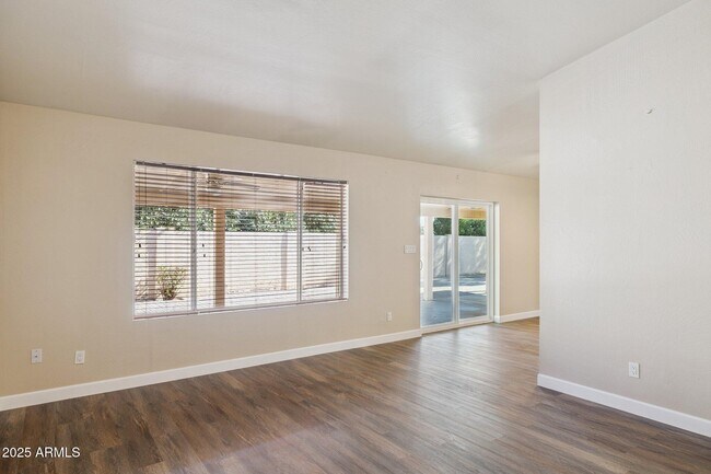 Foto del edificio - 4662 W Kings Ave