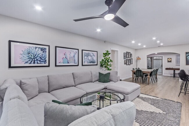Foto del edificio - 8401 E Virginia Ave