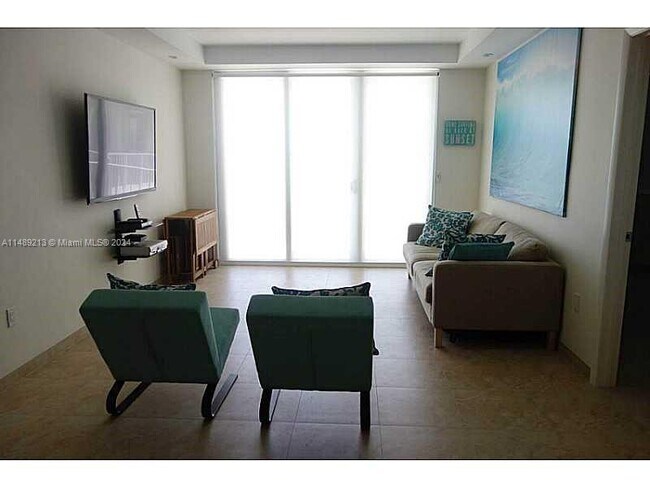 Building Photo - 5701 Collins Ave