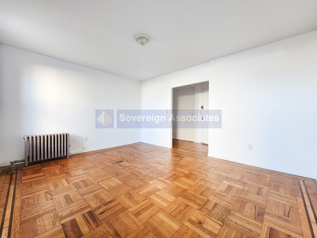 Foto del edificio - 165 Pinehurst Ave