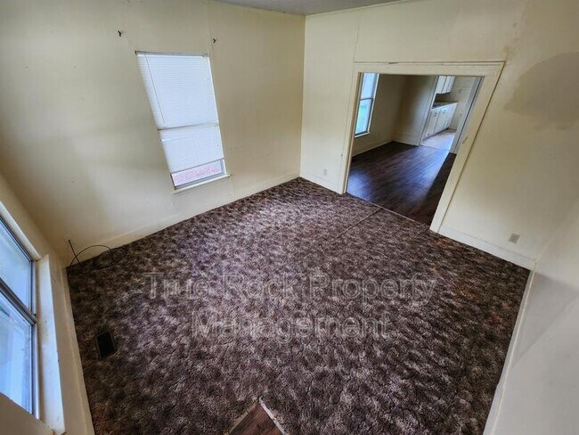 Foto del edificio - 908 E 15th St