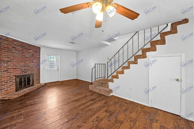 Building Photo - 9463 Olde Towne Row