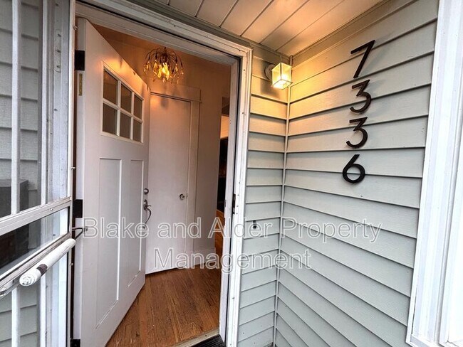 Foto del edificio - 7336 N Central St