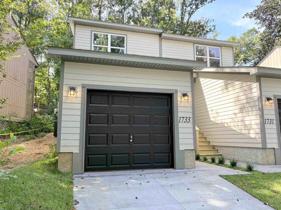 Foto principal - 1733 Beechwood Cir S