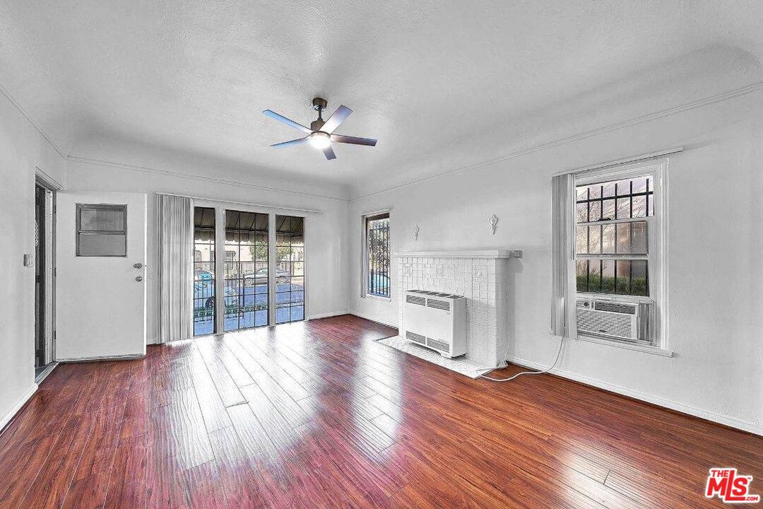 Foto del edificio - 1414 S Bronson Ave