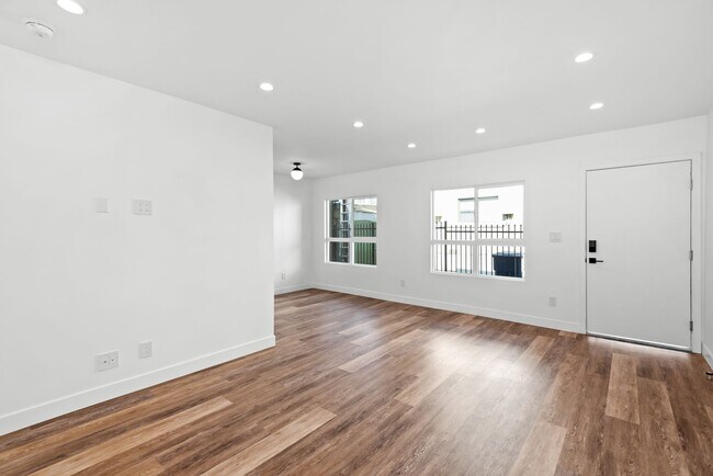 Foto del edificio - 1563 Gordon St