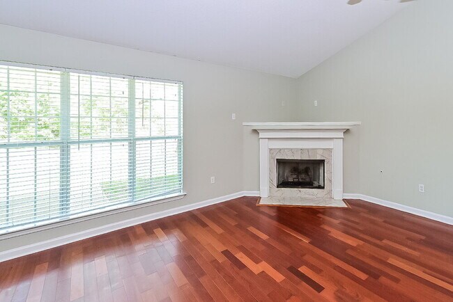 Foto del edificio - 8072 Delta Lakes Blvd