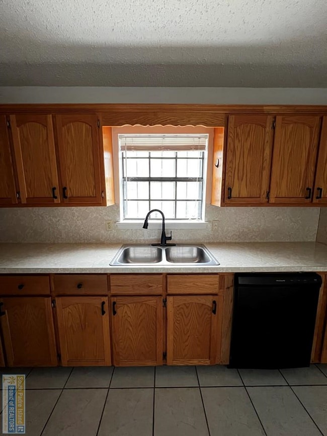 Building Photo - 1547 Guadalajara Ave