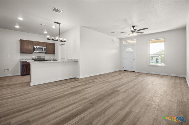 Foto del edificio - 126 Leon Ln