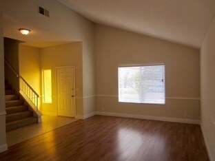 Foto del edificio - 223 Gypsum Dr