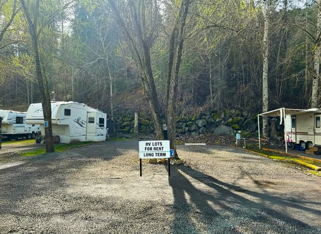 Building Photo - 85 Canoe Cp Lp