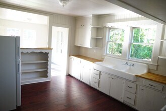 Building Photo - 1003 Auburn St