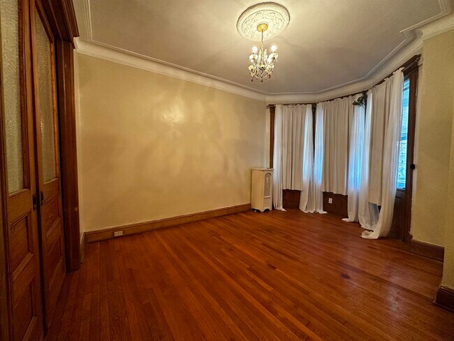 Foto del edificio - 138 Kensington Ave