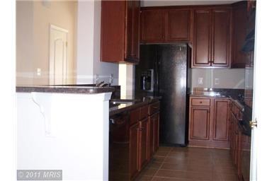Foto del edificio - 4 Bedroom Townhome & Garage - Ashburn