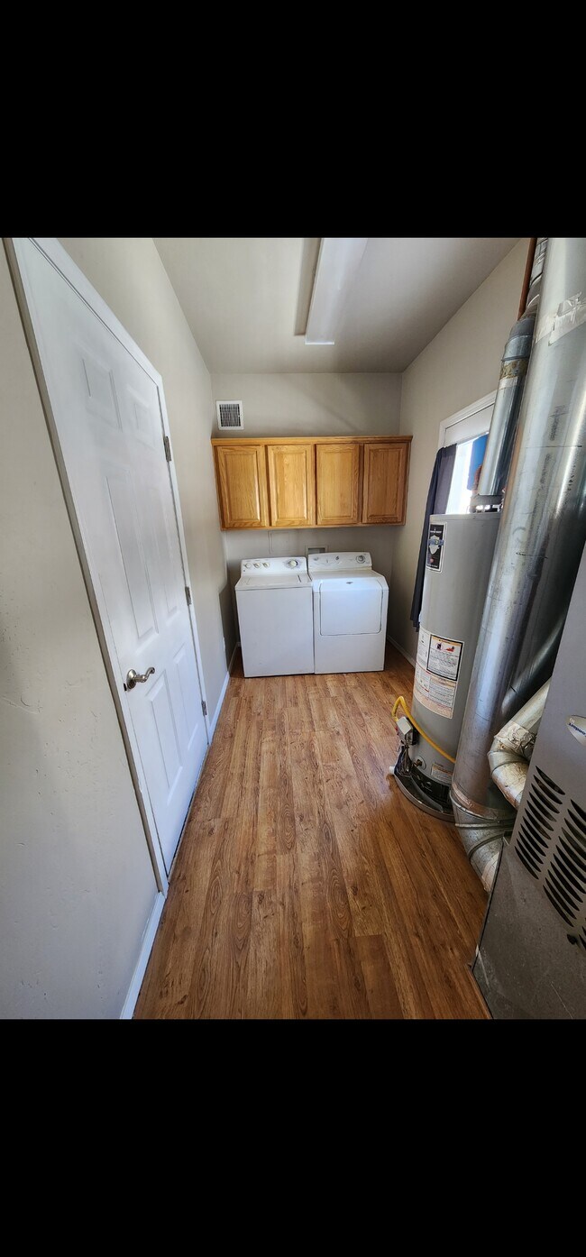 Mud habitación/lavandería - 1393 Kremer Dr