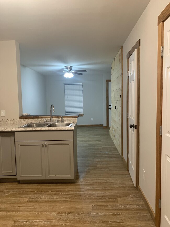 Foto del edificio - 122 Harris St