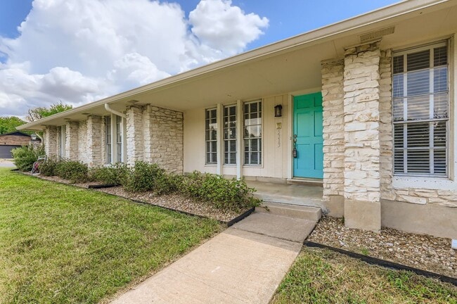Building Photo - 5313 Basswood Ln