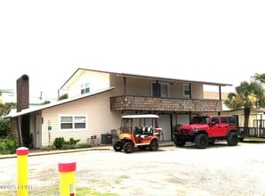 Building Photo - 4115 Chickasaw St