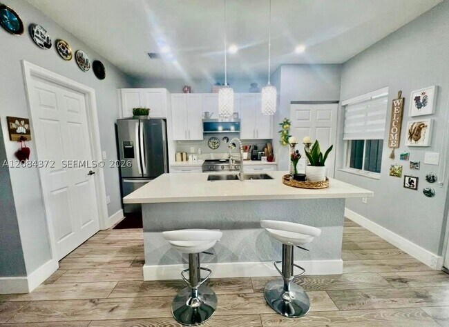 Foto del edificio - 2772 SW 121st Ave