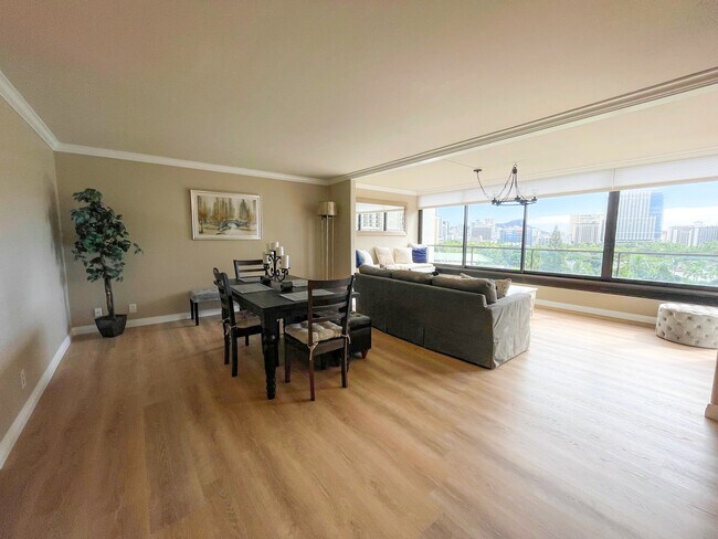 Sala de estar/comedor abierto - 1910 Ala Moana Blvd