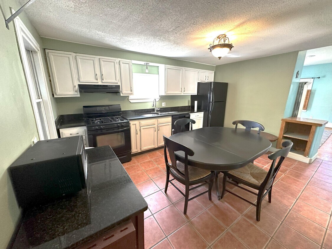 Foto principal - 300 Amory St