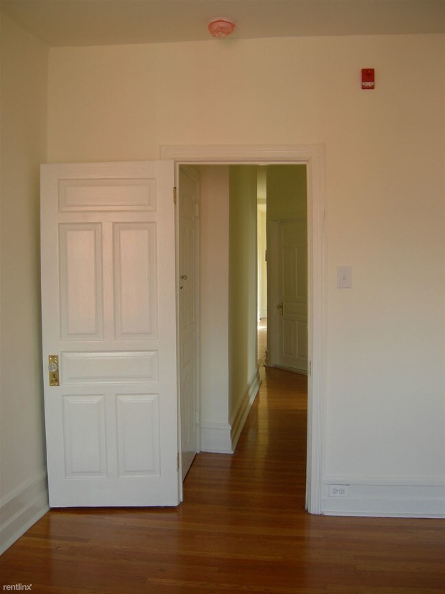 Building Photo - 841 N 24th St