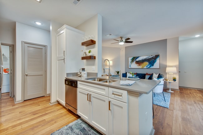 Building Photo - Vantage at Wildewood