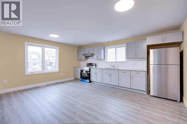 Photo du bâtiment - 653 BRIDGE