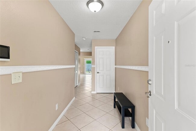 Building Photo - 987 Butterfly Blvd