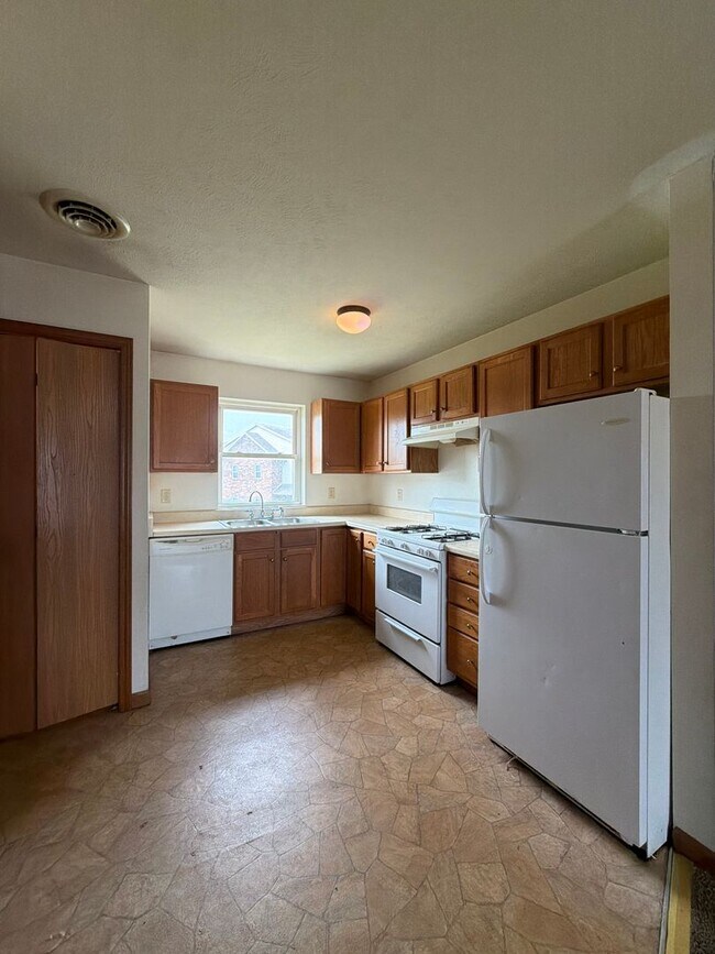 Building Photo - 279 Woodridge Ct