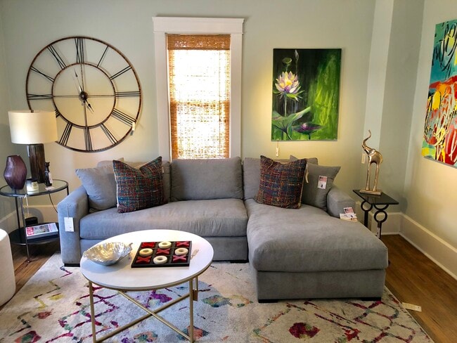 Sala de estar - 751 Starkweather Ave